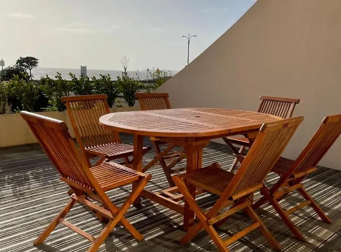 Le Face - * La Baule